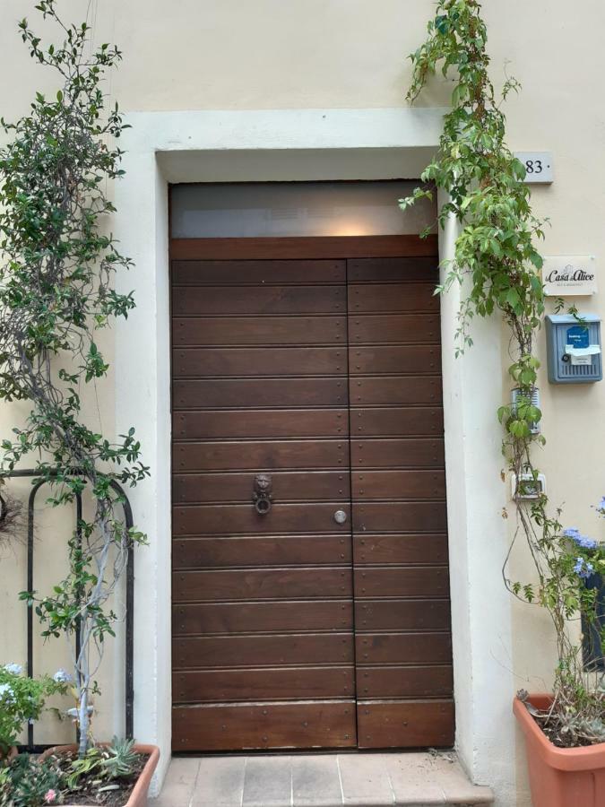 B&B La Casa Di Alice Foligno Exterior foto